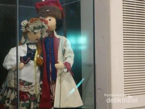 Foto: Aneka Boneka Unik di Museum Wayang