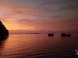Foto: Eksotisnya Sunset Pulau Banda