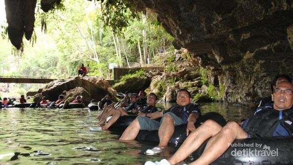 Foto-foto Menjelajahi Gua Pindul