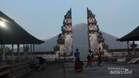 Foto Gerbang Surga dari Bali
