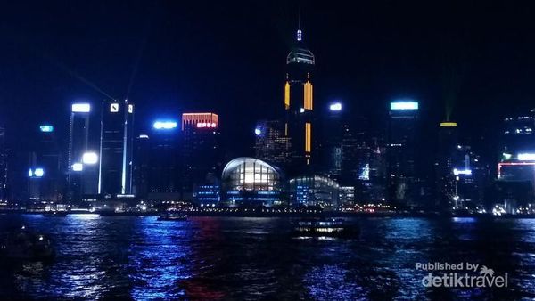 Foto: Hong Kong di Malam Hari yang Cantik