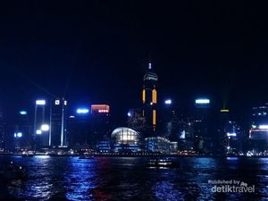 Foto: Hong Kong di Malam Hari yang Cantik