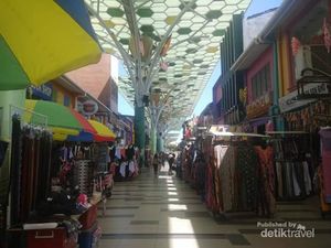 Foto: Kinclongnya Pasar Tradisional di Malaysia