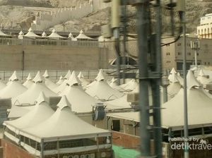 Foto: Mina, Si Kota Tenda