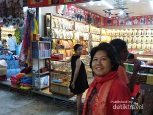 Foto: Pasar Malam ala Vietnam, Sama Kayak di Indonesia
