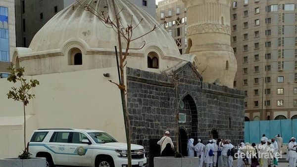 Foto: Piknik di Sekitar Masjid Nabawi