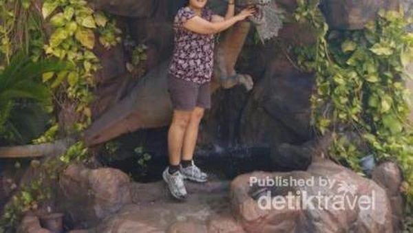 Foto: Sensasi Unik Kulineran Zaman Batu di Thailand