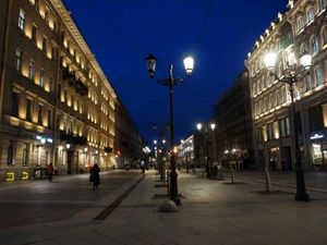 Foto St Peterburg di Rusia yang Cantik di Malam Hari