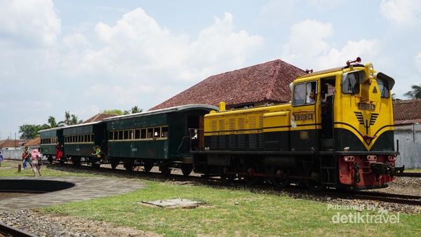 Foto: Stasiun Kereta Warisan Belanda di Ambarawa