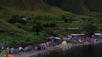 Foto: Tempat Kemping Asyik di Danau Toba