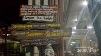 Foto: Untaian Kata-kata Bijak Hiasi Restoran Unik Ini