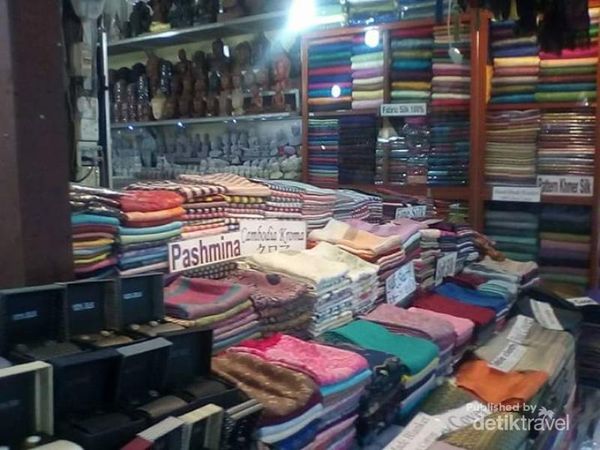 Foto: Wajah Nyeni Siem Reap di Malam Hari