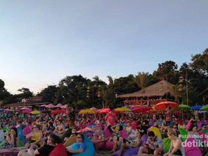Foto: Warna-warni Pantai Seminyak
