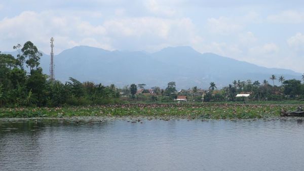Foto: Wisata Murah di Situ Bagendit Garut
