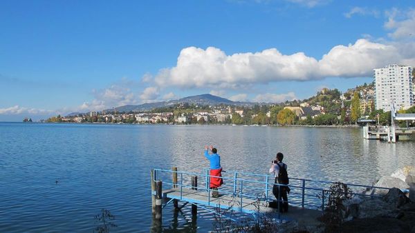 Freddie Mercury dan Birunya Danau Jenewa