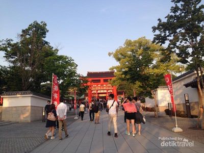 Fushimi Inari yang Mengagumkan di Jepang
