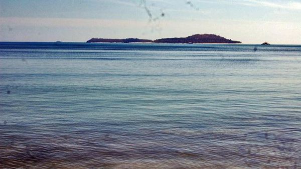 Gili Nanggu, Seakan Pantai Pribadi di Lombok