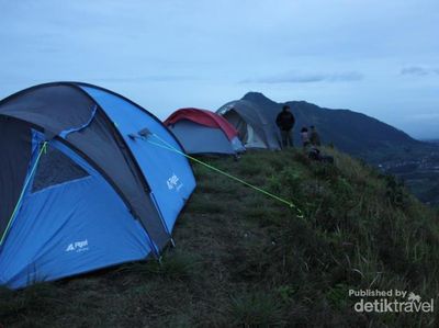 Gunung Andong di Jawa Tengah, Tak Kalah dengan Merapi