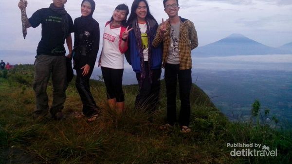 Gunung Andong di Magelang Cocok Bagi Pendaki Pemula