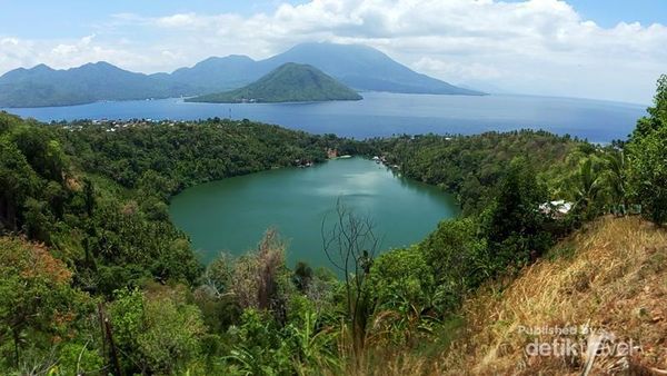 Hamparan Batu Angus yang Unik di Ternate