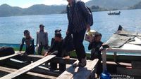 Hamparan Pasir Putih di Pulau Sikuai, Sumbar