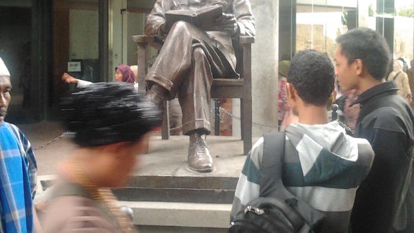 Hati Tergetar di Makam Bung Karno