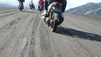 Hijaunya Savana di Bromo