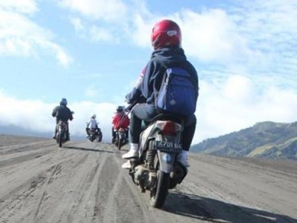Hijaunya Savana di Bromo