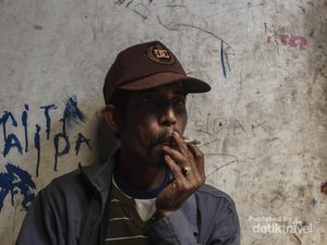 Hiruk Pikuk Penjual Tembakau Tradisional di Gowa
