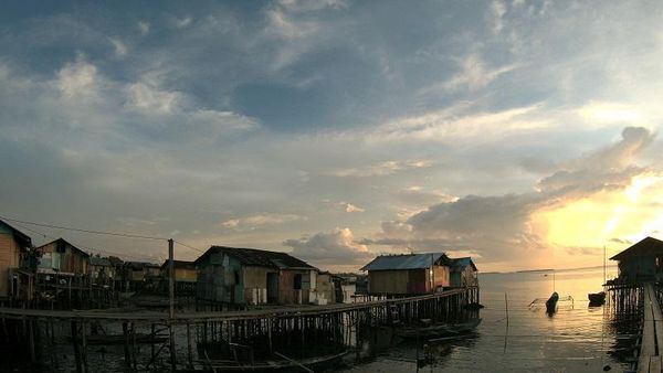 Hunting Foto di Pasar Ikan Jembatan Puri Sorong