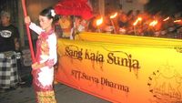 Ikut Hanyut Dalam Kemeriahan Pawai Ogoh-ogoh di Kuta