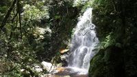 Indahnya Air Terjun Kembar di Taman Simalem, Sumut