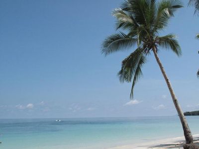 Indahnya Pantai Daftel