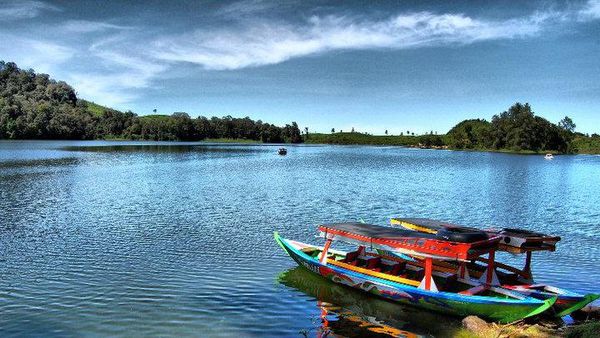 Indahnya Situ Patenggang Pagi Itu