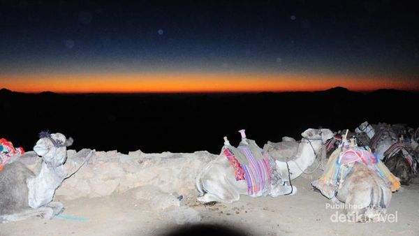 Indahnya Sunset di Jabal Musa, Mesir
