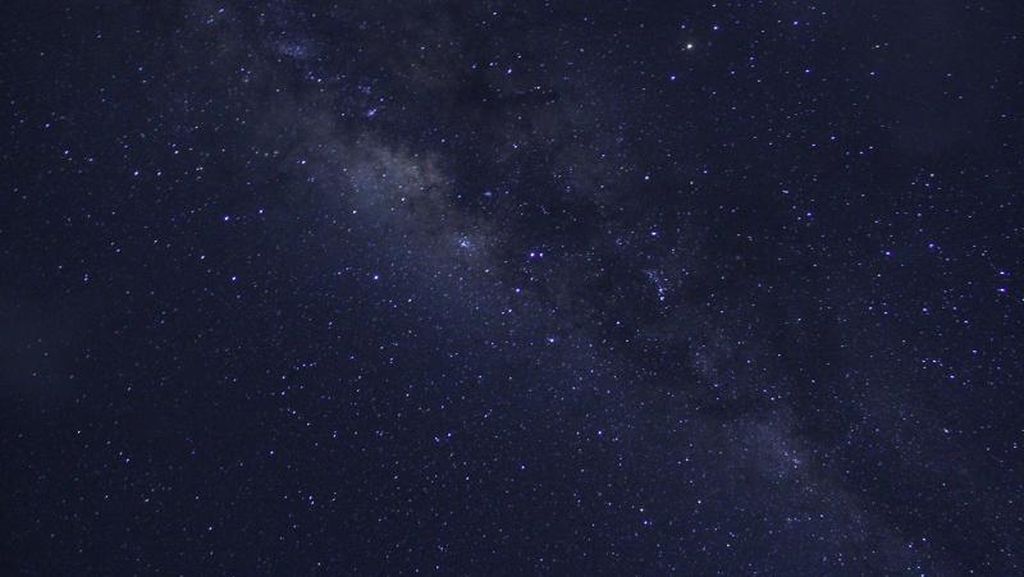 Indahnya! Taburan Bintang di Atas Gunung Prau, Dieng Indahnya! Taburan Bintang di Atas Gunung Prau, Dieng