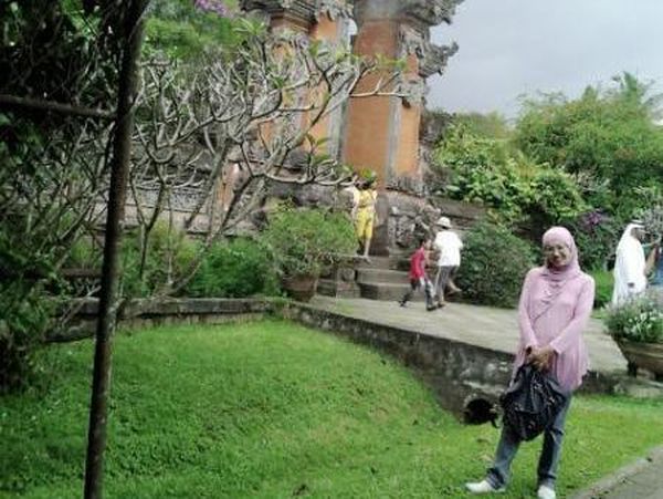 Indahnya Weekend di Taman Bunga Nusantara
