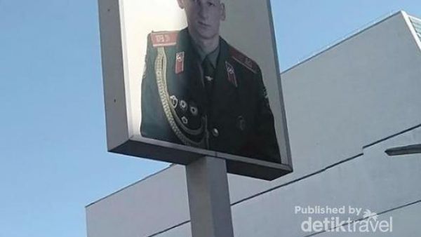 Ini Checkpoint Charlie Berlin, Saksi Bisu Perang Dingin