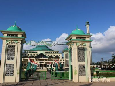Ini Dia Masjid Raya Terbesar di Pulau Bangka