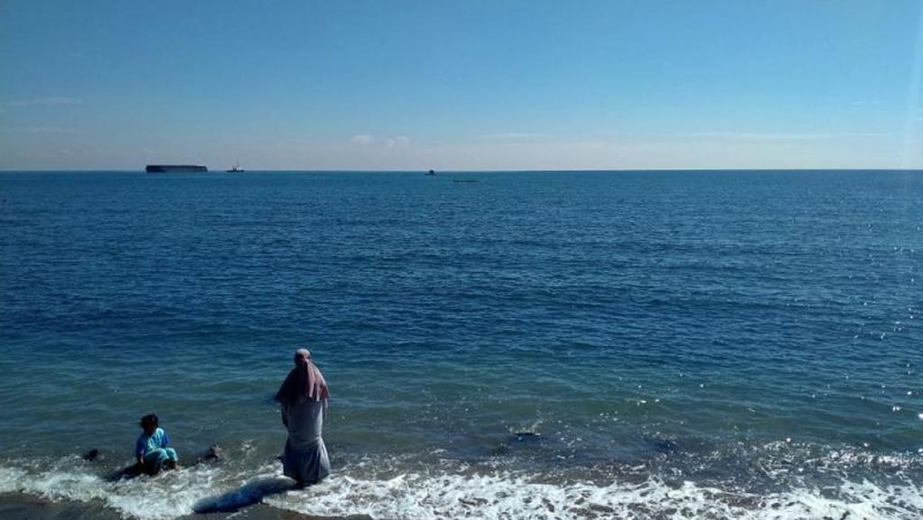 Ini Pantai Bohay, Lokasinya di Samping PLTU Paiton Ini Pantai Bohay, Lokasinya di Samping PLTU Paiton