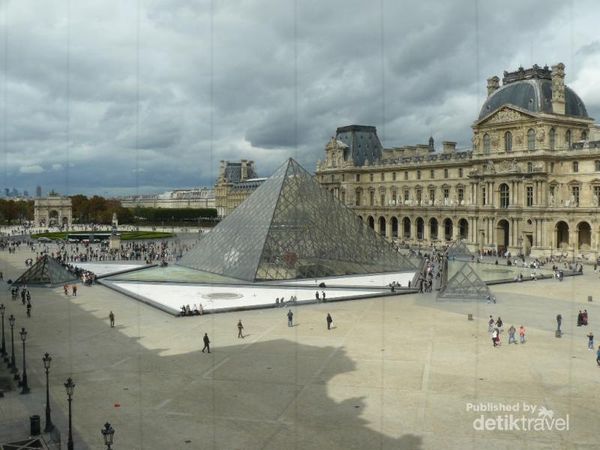 Ini Rasanya Masuk ke Rumah Lukisan Monalisa