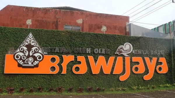 Ini Rekomendasi Tempat Beli Oleh-oleh di Batu