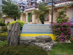 Ini Salah Satu Kuil Eksotis di Malaysia