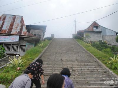 Inilah Desa Adat Nias yang Tersohor