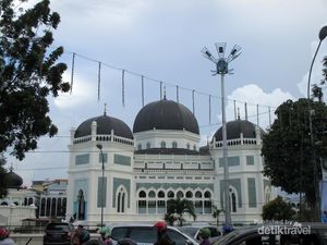 Inilah Masjid yang Tergambar di Uang Kertas Rp 50