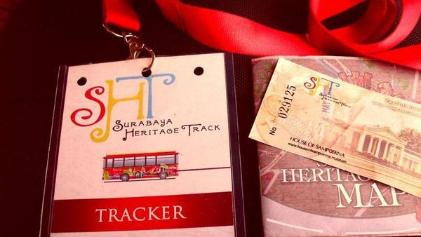 Jalan-jalan Gratis Naik Trem Merah di Surabaya!