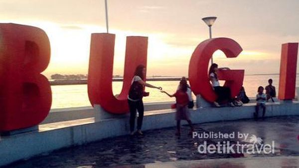 Jalan-jalan ke Makassar, Asyiknya Wisata Kuliner