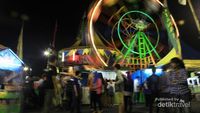 Jalan-jalan Seru di Pasar Malam Sekaten, Yogya