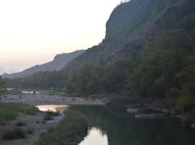 Jembatan di Yogyakarta Ini Punya Panorama Sunset yang Cantik