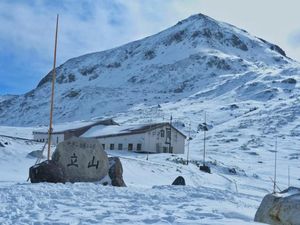 Jepang Juga Punya Pegunungan Salju Ala Alpen